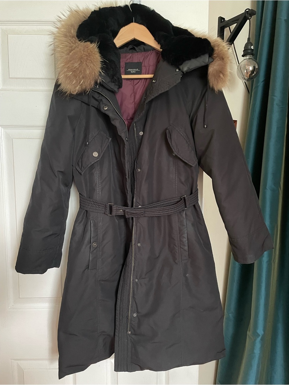 Max Mara Weekend Women's Black Parka with Fur-TrimFir-lined Hood sz 2